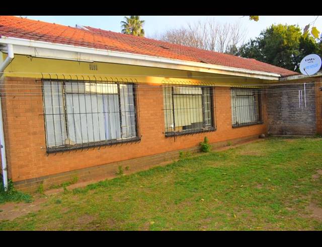 6 BEDROOM HOUSE FOR SALE IN PRIMROSE